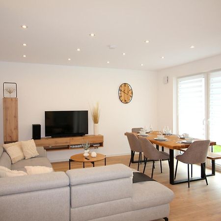 Ada4, Apartment Mit Kueche, Badewanne, Balkon, Terrasse, Parkplatz Am Haus, Ruhig Gelegen Kulmbach Exterior foto