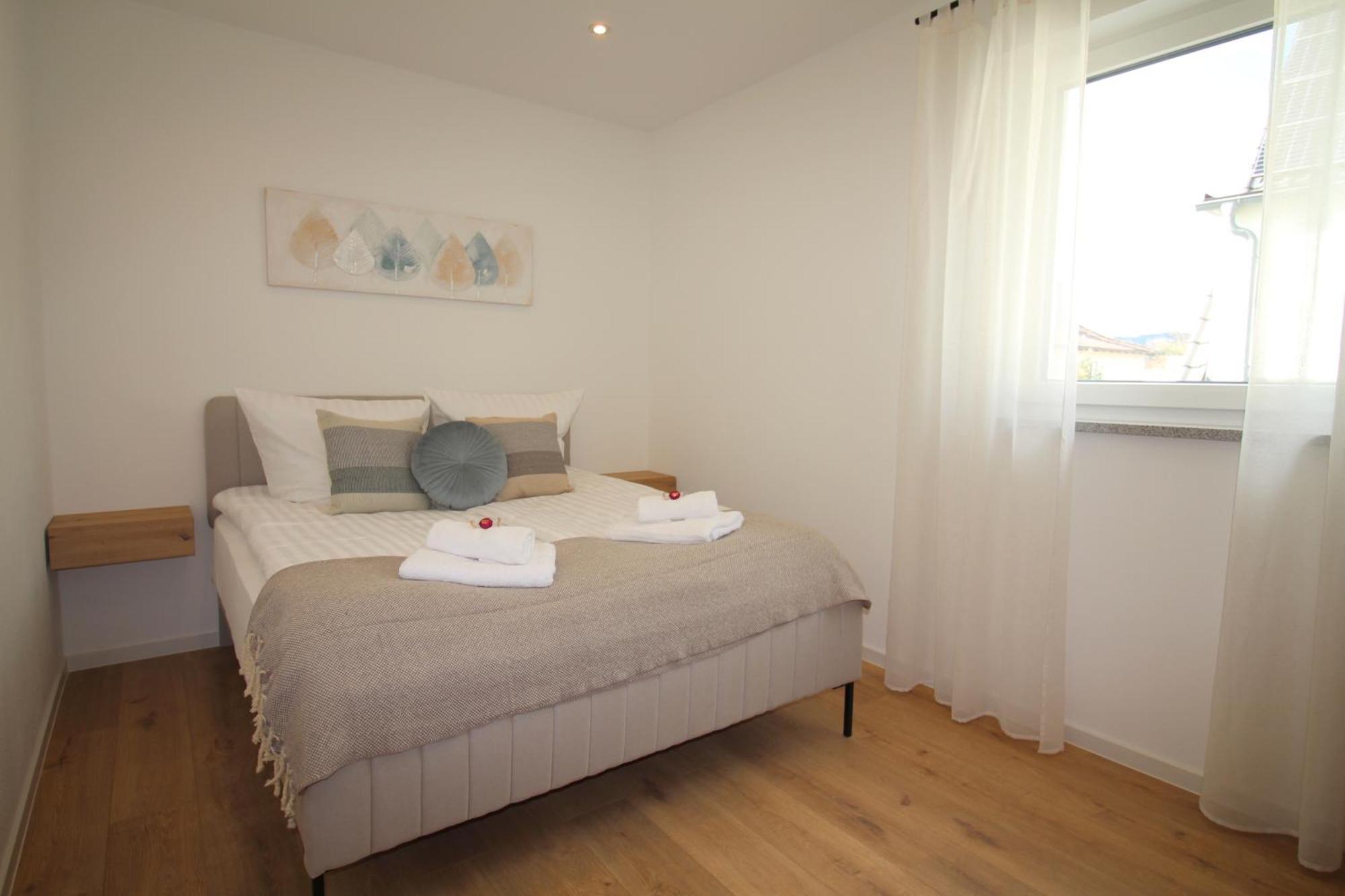 Ada4, Apartment Mit Kueche, Badewanne, Balkon, Terrasse, Parkplatz Am Haus, Ruhig Gelegen Kulmbach Exterior foto