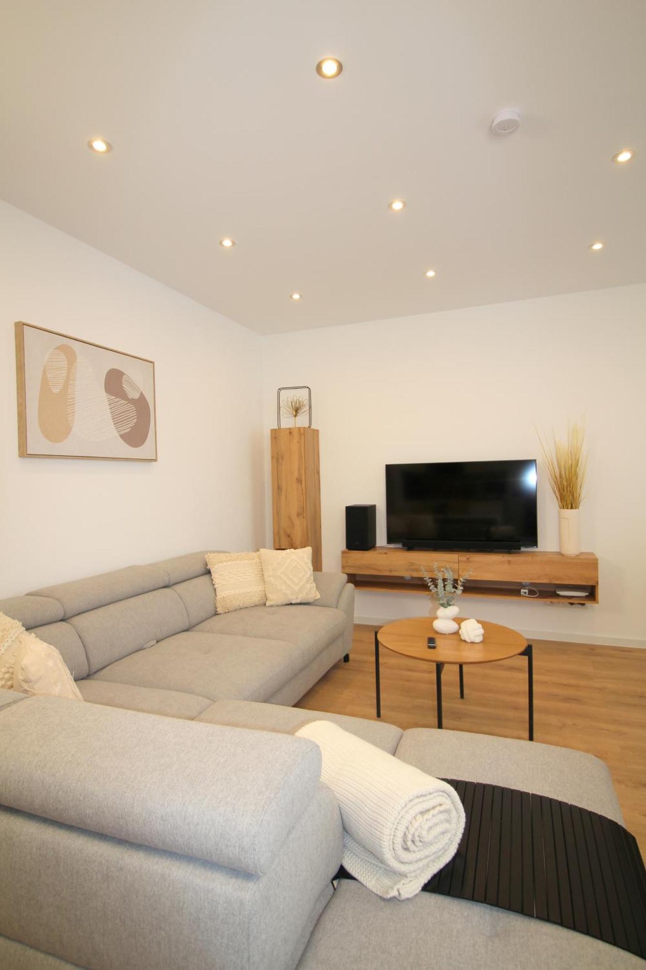 Ada4, Apartment Mit Kueche, Badewanne, Balkon, Terrasse, Parkplatz Am Haus, Ruhig Gelegen Kulmbach Exterior foto